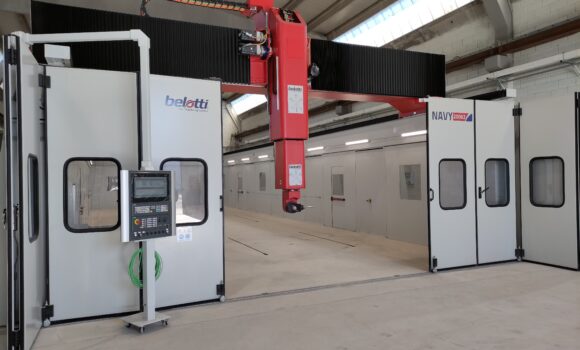 Belotti CNC-Zentrum für die nautische Harzbearbeitung