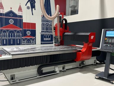 Centre CNC Belotti Nesting 3 axes pour usinage de plaques d’aluminium