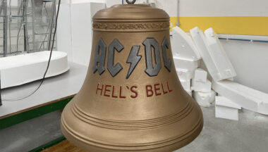 Campana in polistirolo lavorata con centro CNC Belotti FLA 5032