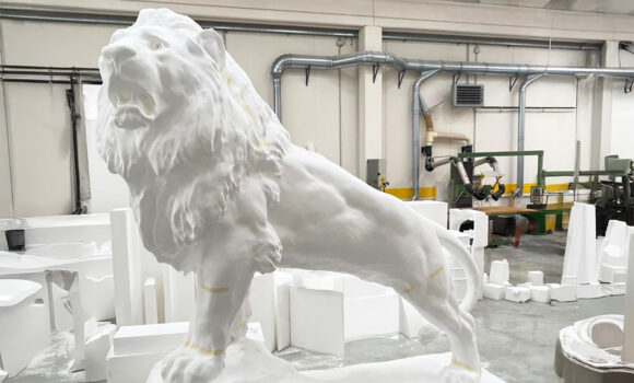 Scenic polystyrene lion model machined with Belotti FLA 5032 machining center