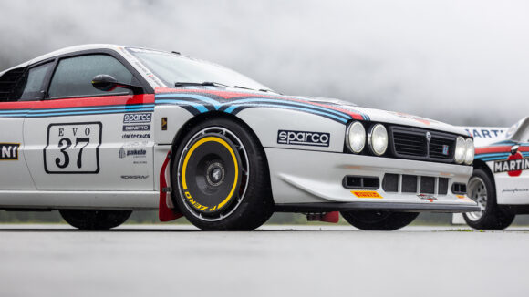 Cofango avant en fibre de carbone de la Kimera EVO37 Restomod Rally